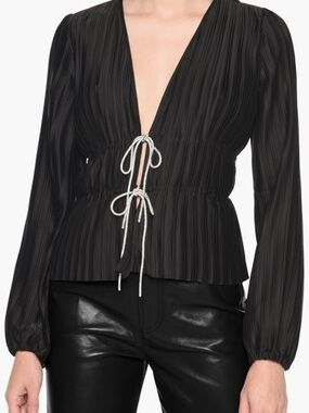 WAYF Payton Plunge Neck Black Plissé Tie-Front Blouse - Medium